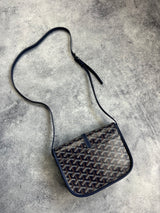 Goyard Belvedere PM messenger-väska i marinblått