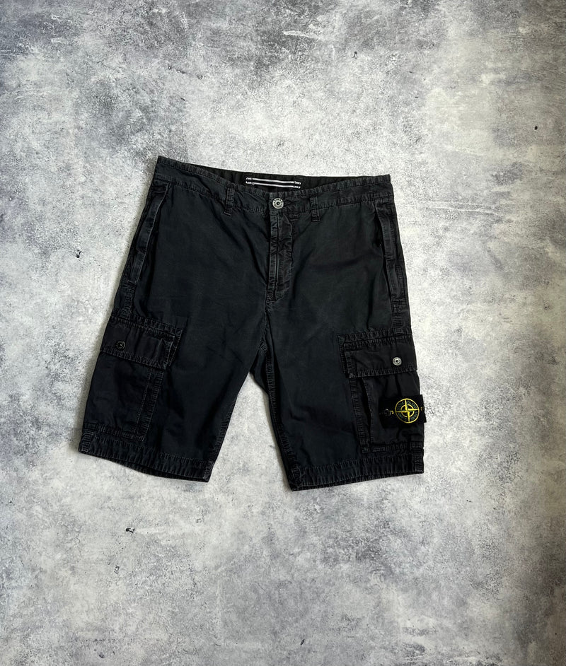 Stone island 2022 black cargo shorts