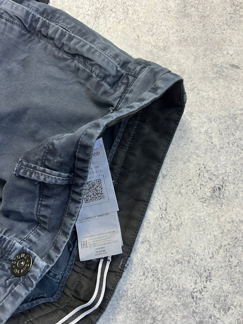 Stone island 2022 navy blue cargo shorts