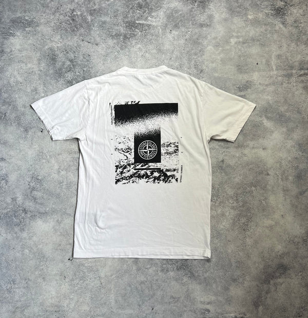 Stone island black & white graphic tee
