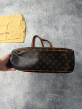 Louis Vuitton batignolles PM bag