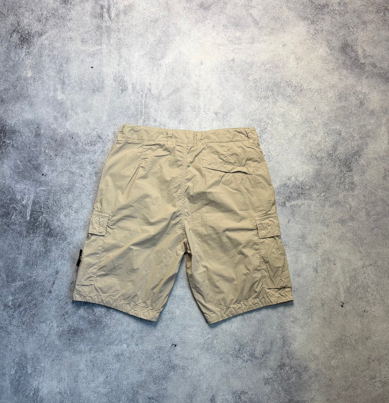 Stone island 2024 sand cargo shorts
