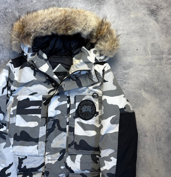 Canada goose grey camo Macculloch black label parka