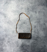 Louis Vuitton vintage pochette twin GM