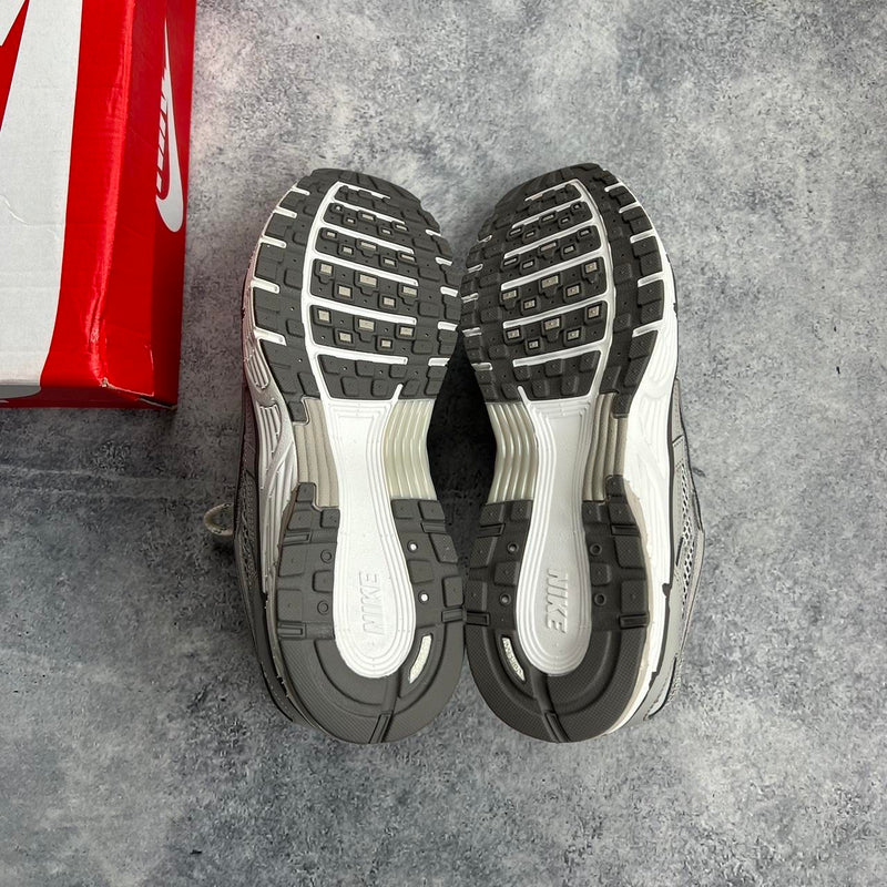 Nike P-6000 light iron ore trainers