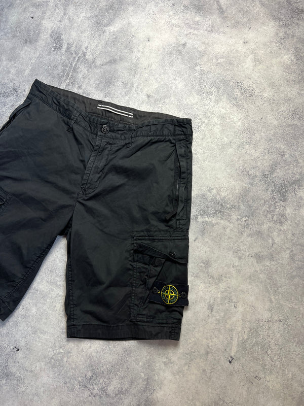 Stone island 2022 black cargo shorts