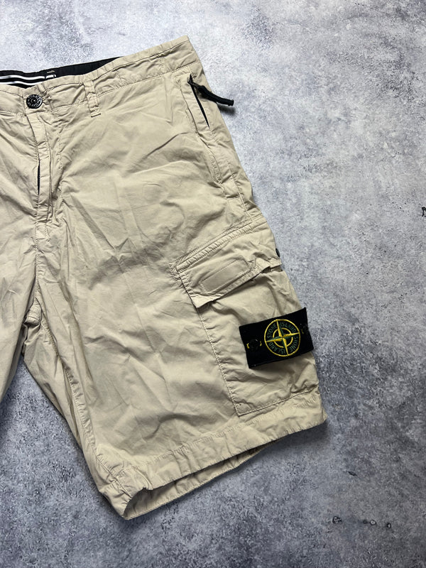 Stone island 2021 sand cargo shorts