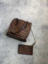 Louis Vuitton vintage marais with pouch