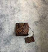 Louis Vuitton vintage marais with pouch