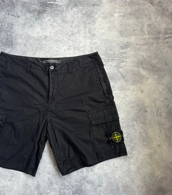 Stone island 2024 black cargo shorts