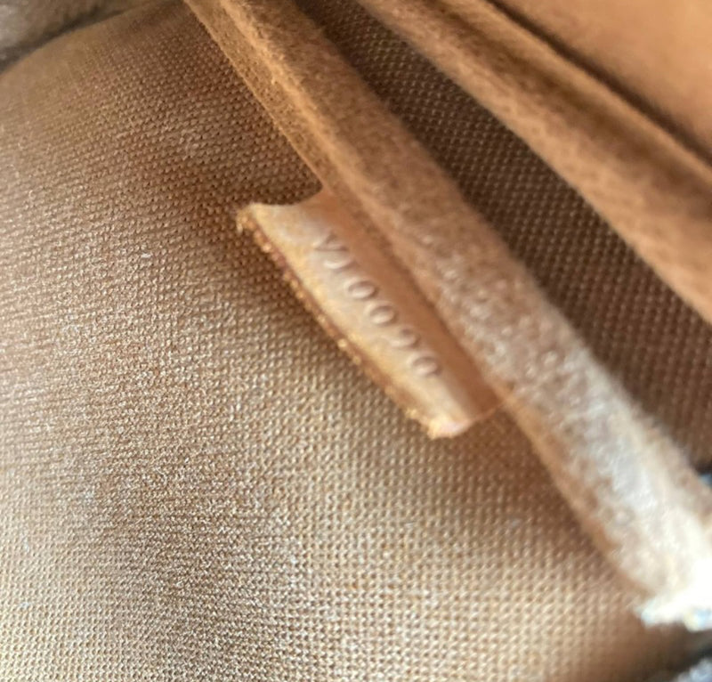 Louis Vuitton vintage monogram pochette accessories shoulder bag