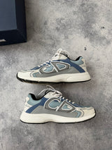 Dior B30’s light blue trainers
