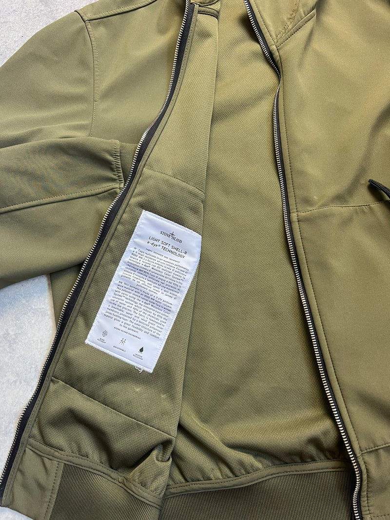 Stone island 2021 khaki light soft shell-r jacket