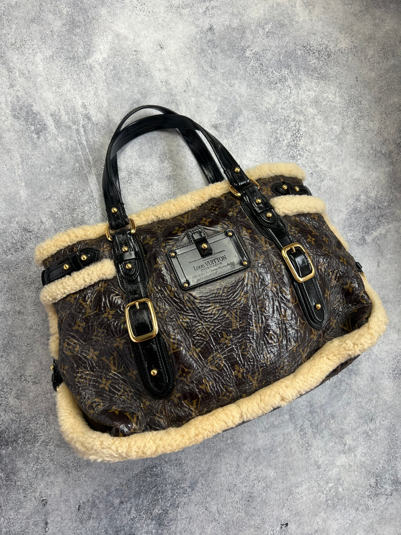 Louis Vuitton limited edition shearling thunder handbag
