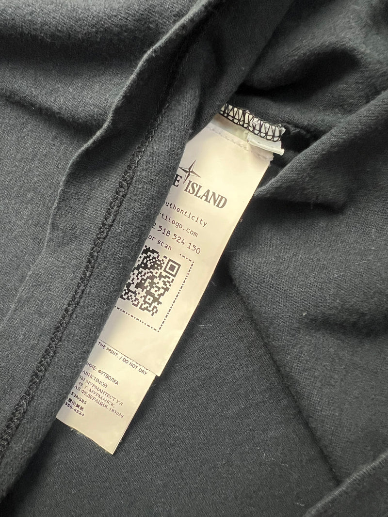 Stone island 2022 navy graphic tee