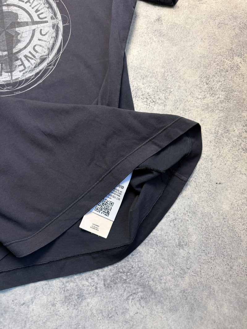 Stone island navy graphic tee