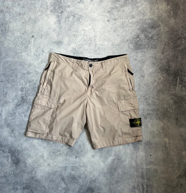 Stone island sand cargo shorts