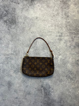 Louis Vuitton vintage pochette
