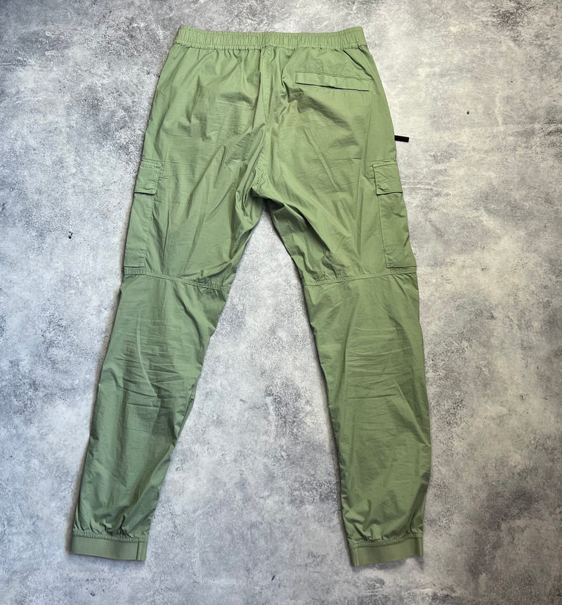 Stone island green cuffed cargo trousers