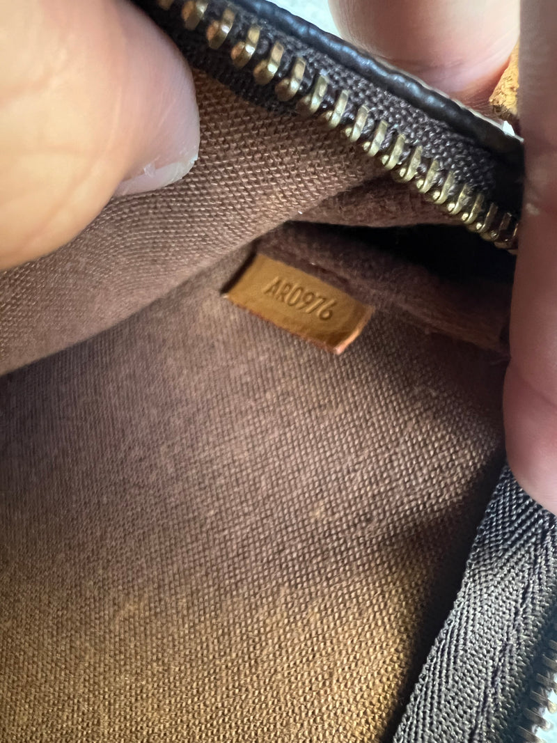 Louis Vuitton vintage pochette